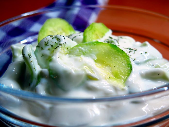 recette-sauce-blanche-tzatziki-grec-tatziki
